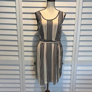 Ann Taylor NWOT Black & Cream lined Stripes Sleeveless Sheath Dress with belt.